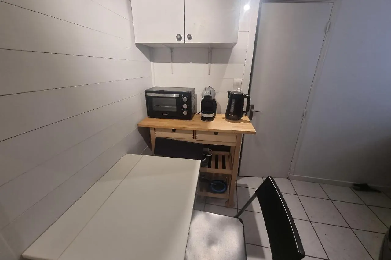 #Di The Ingenious Downtown Studette Apartment Grenoble France